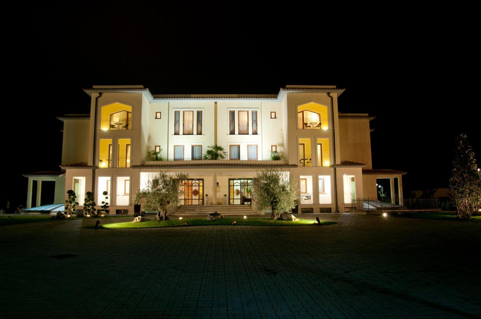 Best Western Premier Villa Fabiano Palace Hotel Rende Exterior photo